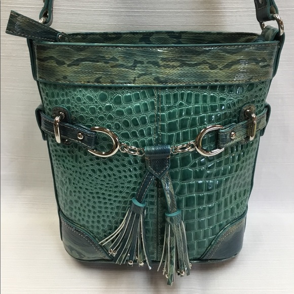 Handbags - New Good Looking Bag with Tassels